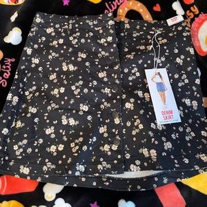 Celebrity Pink Denim Skirt Size XL